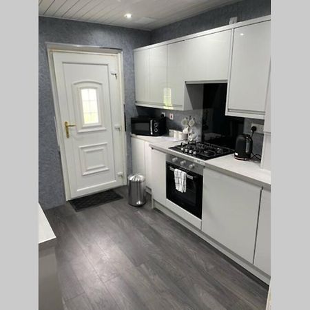 Beautiful Two Bedroom Flat By The Loch Balloch Buitenkant foto