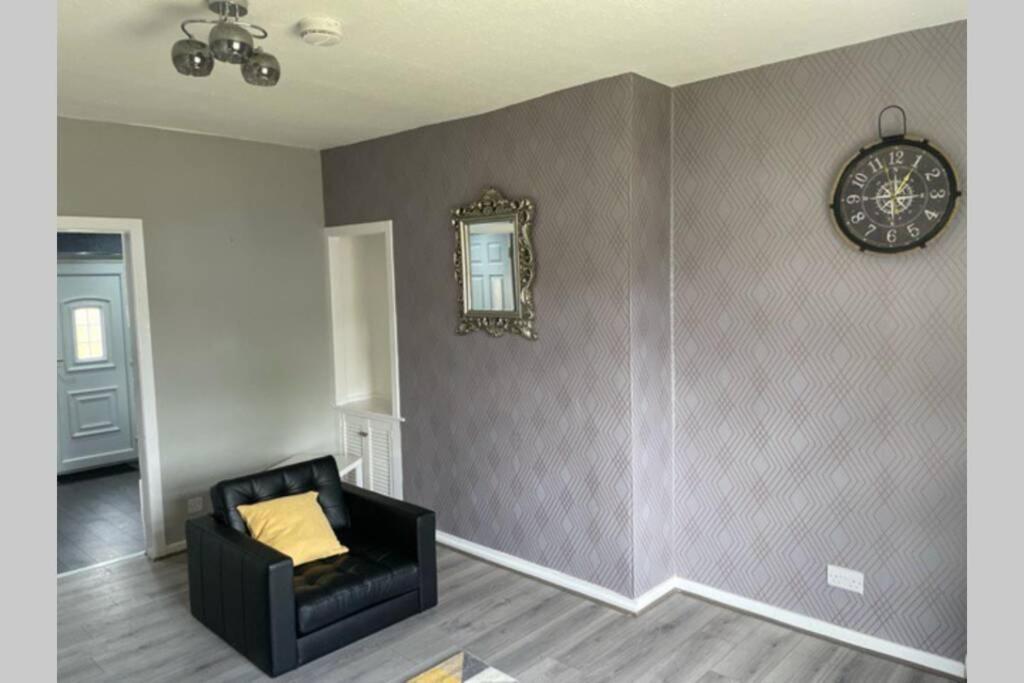 Beautiful Two Bedroom Flat By The Loch Balloch Buitenkant foto